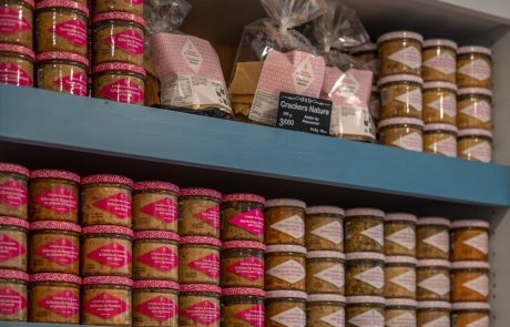 02-sables-asnelles-epicerie-houmous-rillettes-poissons-produits-terroir-normandie
