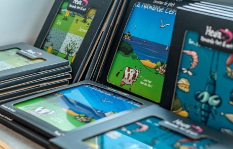 02-sables-asnelles-boutique-souvenirs-cadeaux-normandie-heula-caen-bayeux-arromanches