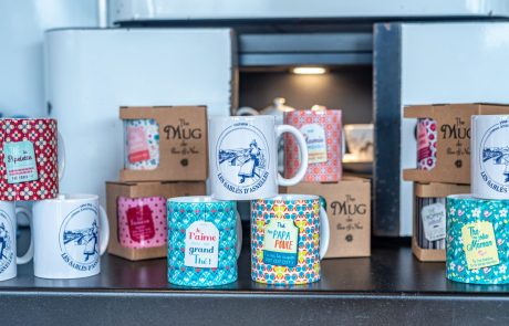 02-sables-asnelles-boutique-souvenirs-cadeaux-normandie-plages-dday-mugs-caen-bayeux-arromanches