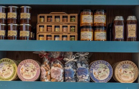 07-sables-asnelles-epicerie-fine-caramels-isigny-beurre-sale-produits-terroir-normand-bayeux-caen